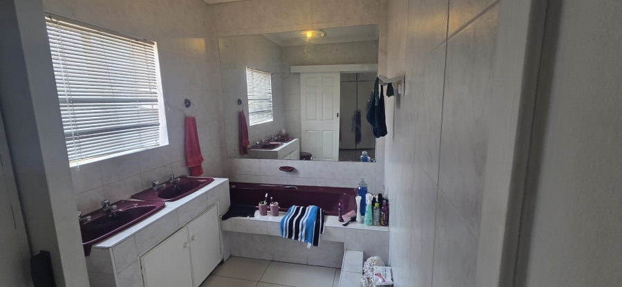 3 Bedroom Property for Sale in Northview Northern Cape